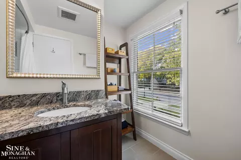 Bath - 332 Kercheval, Grosse Pointe Farms, MI 48236 photo 2 of 5