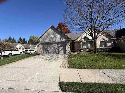 37750 Pebble Pointe, Clinton Township, MI 48038