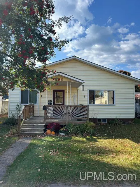 506 Heard, Ontonagon, MI 49953