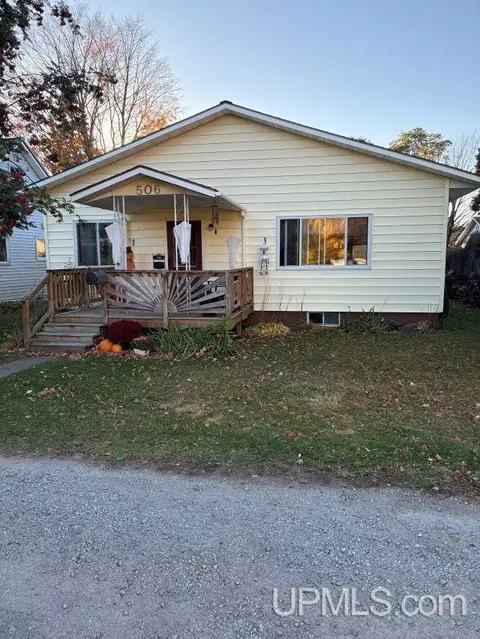 506 Heard, Ontonagon, MI 49953