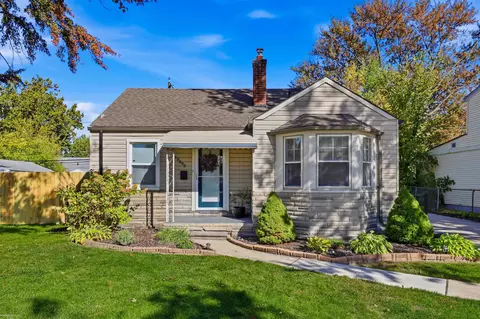 22505 California, Saint Clair Shores, MI 48080