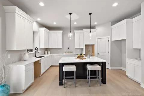Kitchen - 17827 Biscayne, Macomb, MI 48042 photo 1 of 4