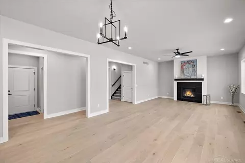 Living - 17827 Biscayne, Macomb, MI 48042 photo 4 of 4