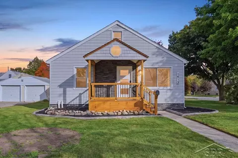 1913 S Jefferson, Bay City, MI 48708