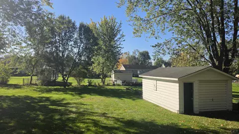 Exterior - 808 Shady, Tecumseh, MI 49286 photo 4 of 5