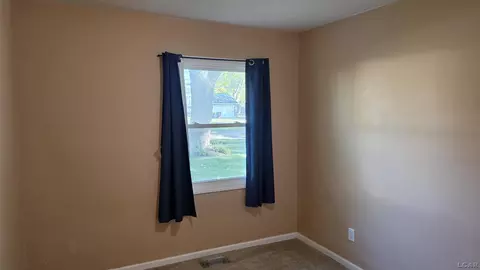 Bedroom - 808 Shady, Tecumseh, MI 49286 photo 9 of 11