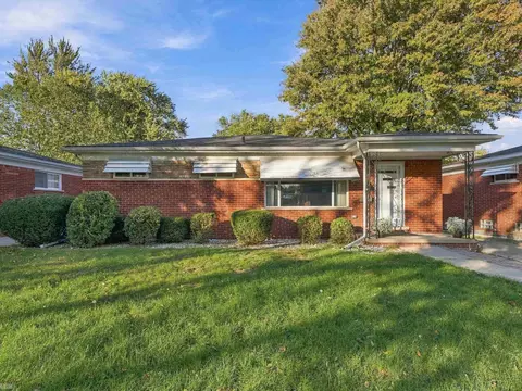 20013 Mauer, Saint Clair Shores, MI 48080