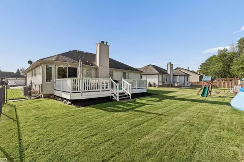Exterior - 46671 Oak Pointe, Macomb, MI 48042 photo 7 of 8