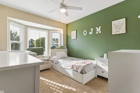 Bedroom - 46671 Oak Pointe, Macomb, MI 48042 photo 4 of 4