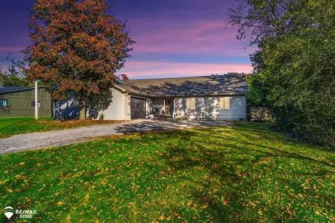23516 Middlebelt, Farmington Hills, MI 48336