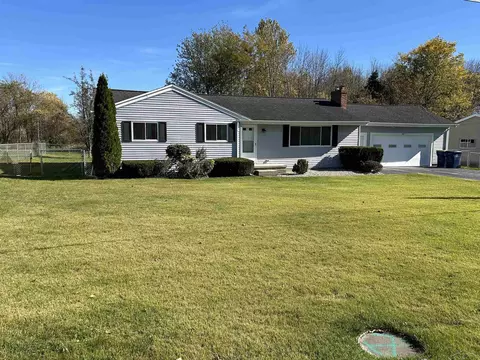 287 E Gloucester Dr, Saginaw, MI 48609