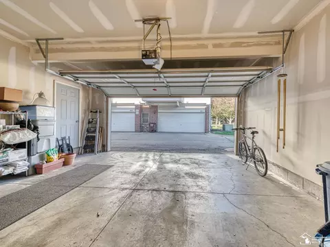 Exterior - 502 Kaye Lani, Monroe, MI 48161 photo 2 of 4