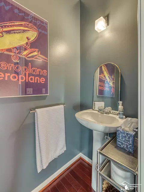 Bath - 502 Kaye Lani, Monroe, MI 48161 photo 3 of 3