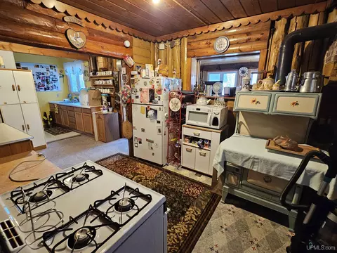 Kitchen - 20557 Co Rd Ff, Ishpeming, MI 49849 photo 1 of 5