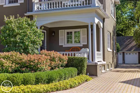 1012 Kensington, Grosse Pointe Park, MI 48230 photo 5