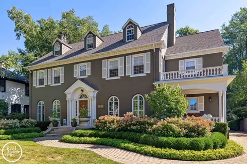 1012 Kensington, Grosse Pointe Park, MI 48230 photo 2