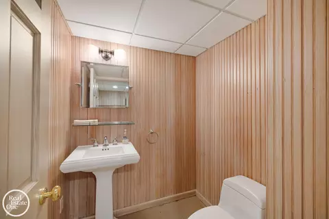 1012 Kensington, Grosse Pointe Park, MI 48230 photo 68