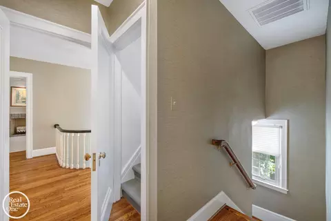 1012 Kensington, Grosse Pointe Park, MI 48230 photo 54