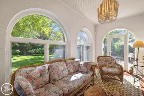 1012 Kensington, Grosse Pointe Park, MI 48230 photo 17