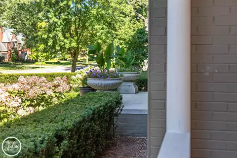 1012 Kensington, Grosse Pointe Park, MI 48230 photo 32