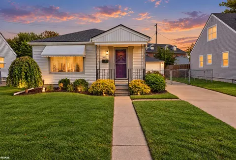 8175 Mackay, Utica, MI 48317