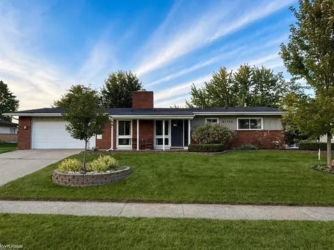 51195 Peach Tree, Shelby Township, MI 48316