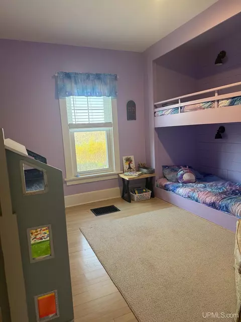 Bedroom - 19742 Sing Sing, Hancock, MI 49930 photo 3 of 4