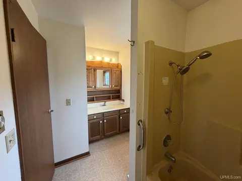 Bath - 5343 E M94, Munising, MI 49862 photo 4 of 5