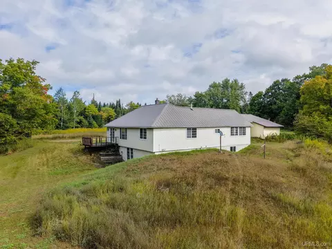 Exterior - 5343 E M94, Munising, MI 49862 photo 5 of 5