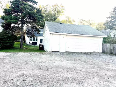 Exterior - 421 E 3rd, Monroe, MI 48161 photo 6 of 7