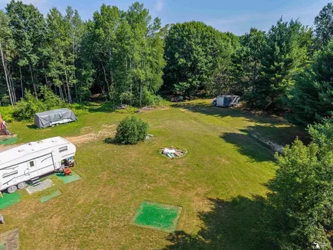 3850 N Clarwin, Gladwin, MI 48624 photo 5