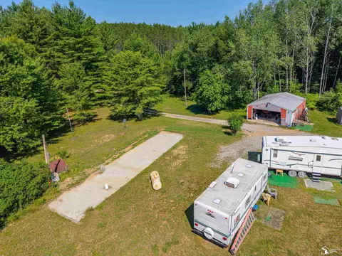 3850 N Clarwin, Gladwin, MI 48624 photo 4