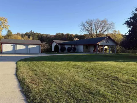 11972 Riverside, Saint Louis, MI 48880