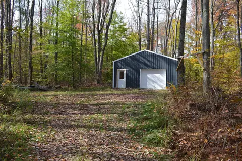 2587 Barth, Kimball, MI 48074