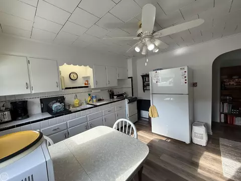 Kitchen - 52601 Base, New Baltimore, MI 48047 photo 10 of 11