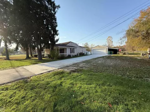 52601 Base, New Baltimore, MI 48047