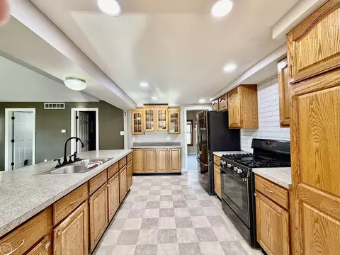 Kitchen - 52601 Base, New Baltimore, MI 48047 photo 2 of 11
