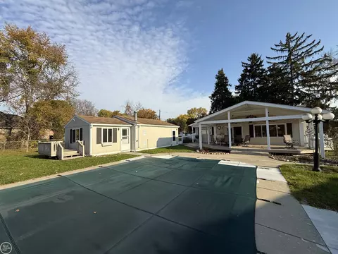 Exterior - 52601 Base, New Baltimore, MI 48047 photo 16 of 26