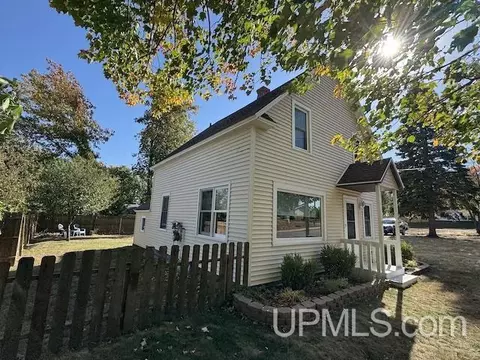 1003 Altamont, Marquette, MI 49855