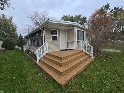 10001 E Goodall #42, Durand, MI 48429