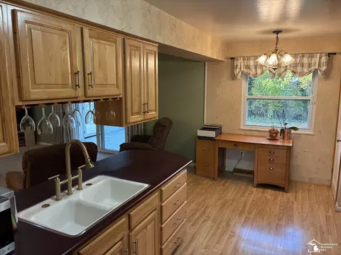 Kitchen - 7445 Tarra, Temperance, MI 48182 photo 1 of 5