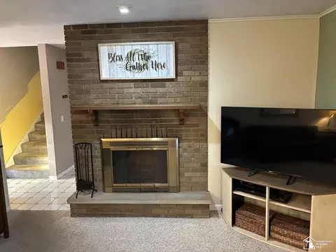Living - 7445 Tarra, Temperance, MI 48182 photo 4 of 4