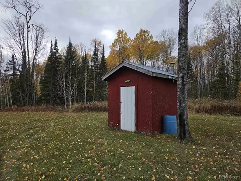 Exterior - 15889 Engstrom, Bruce Crossing, MI 49912 photo 5 of 11