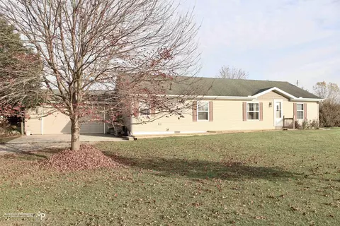 7444 N Lapeer, Fostoria, MI 48435