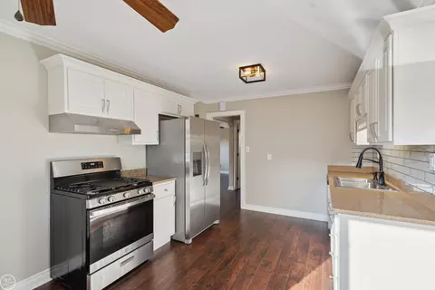 Kitchen - 13657 Ida, Warren, MI 48089 photo 2 of 2