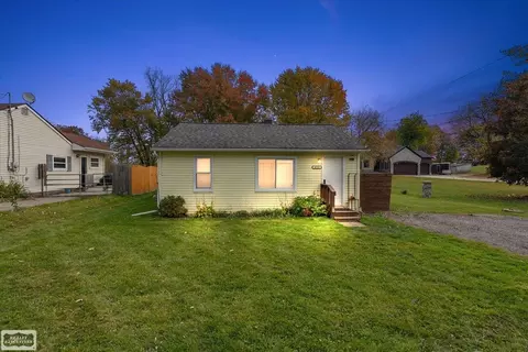 4769 Jamm, Lake Orion, MI 48359