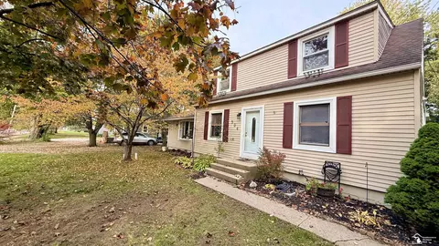 504 S Occidental, Tecumseh, MI 49286 photo 2