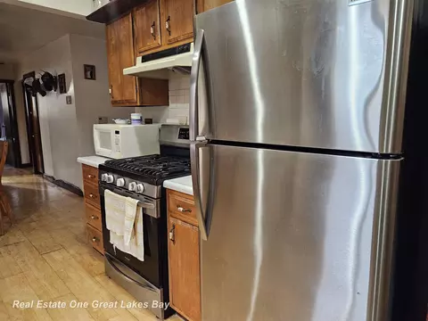 Kitchen - 2801 W Birch Run, Burt, MI 48417 photo 3 of 4