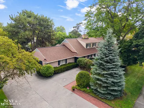 View/Area - 20 Lakecrest, Grosse Pointe Farms, MI 48236 photo 13 of 17
