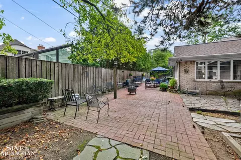 Exterior - 20 Lakecrest, Grosse Pointe Farms, MI 48236 photo 8 of 15